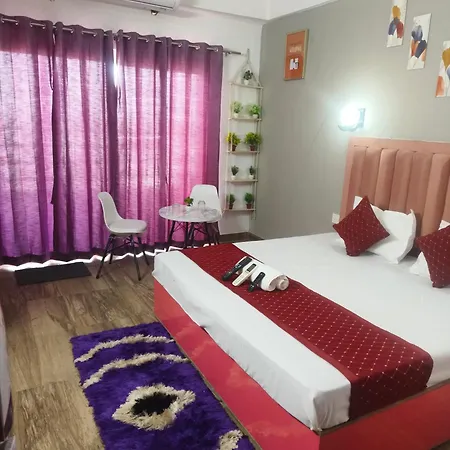Studio Apartment By La Valentino Near Expo Mart Greater Noida Exterior photo