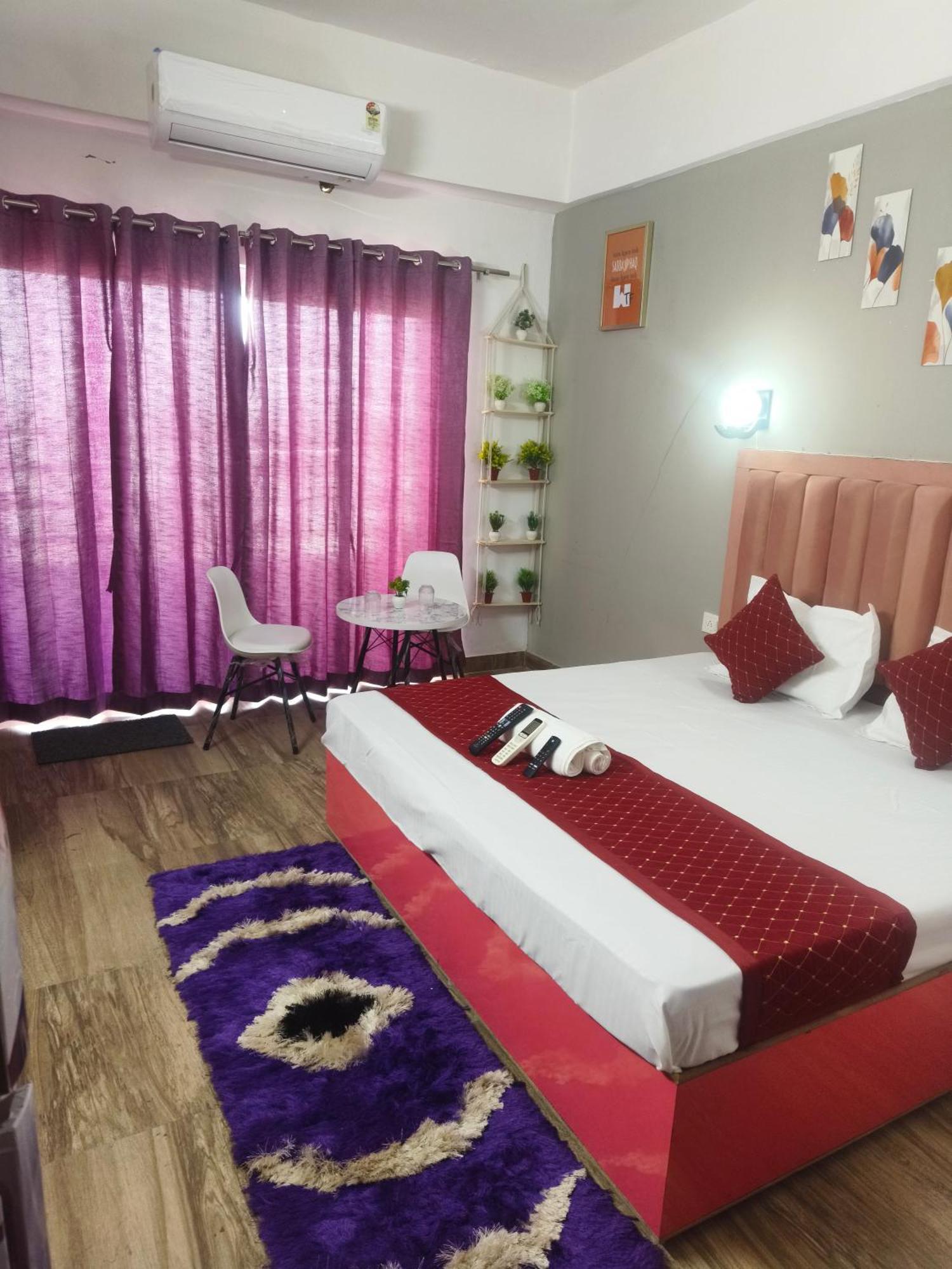 Studio Apartment By La Valentino Near Expo Mart * Greater Noida