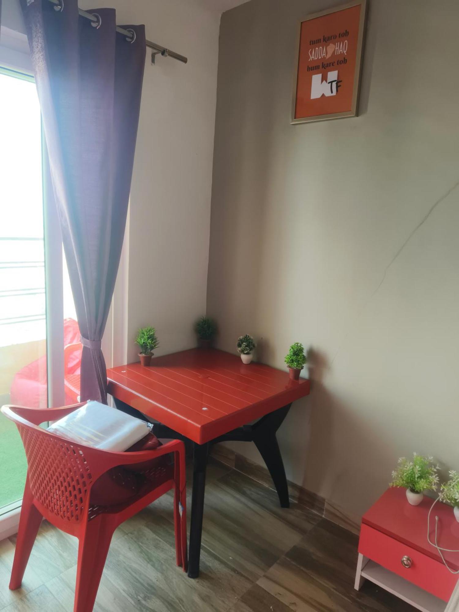 Studio Apartment By La Valentino Near Expo Mart Apartment Greater Noida
