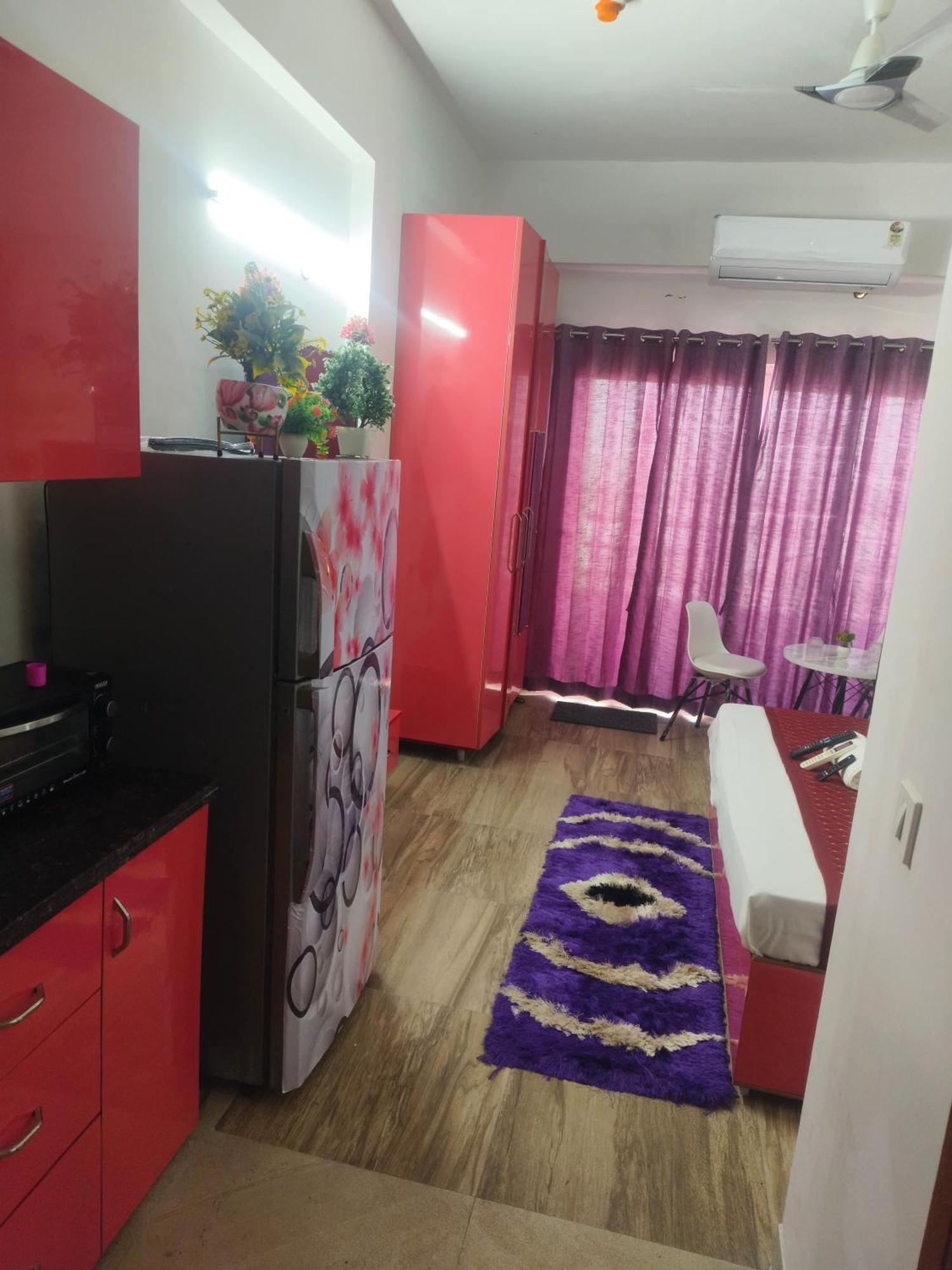 Studio Apartment By La Valentino Near Expo Mart * Greater Noida